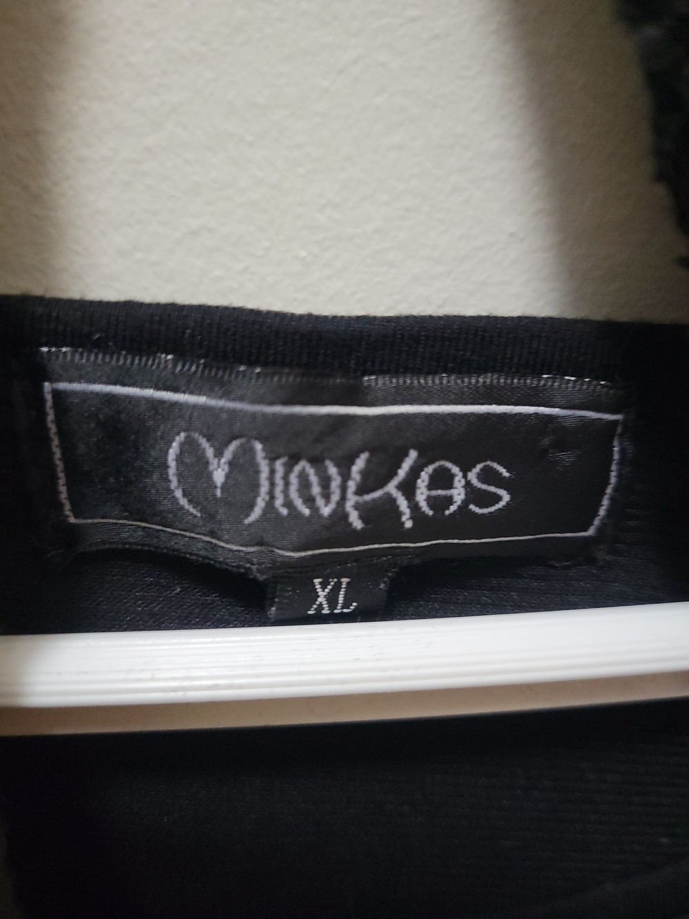 Artistic Textured Tunic Top in Black and Charcoal - Minkas - Picture 3 of 3